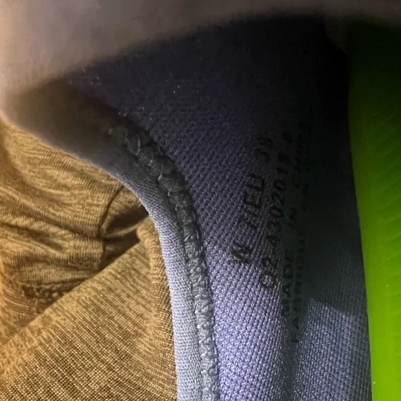 - Oofos slip on shoes - Picture 3 of 5